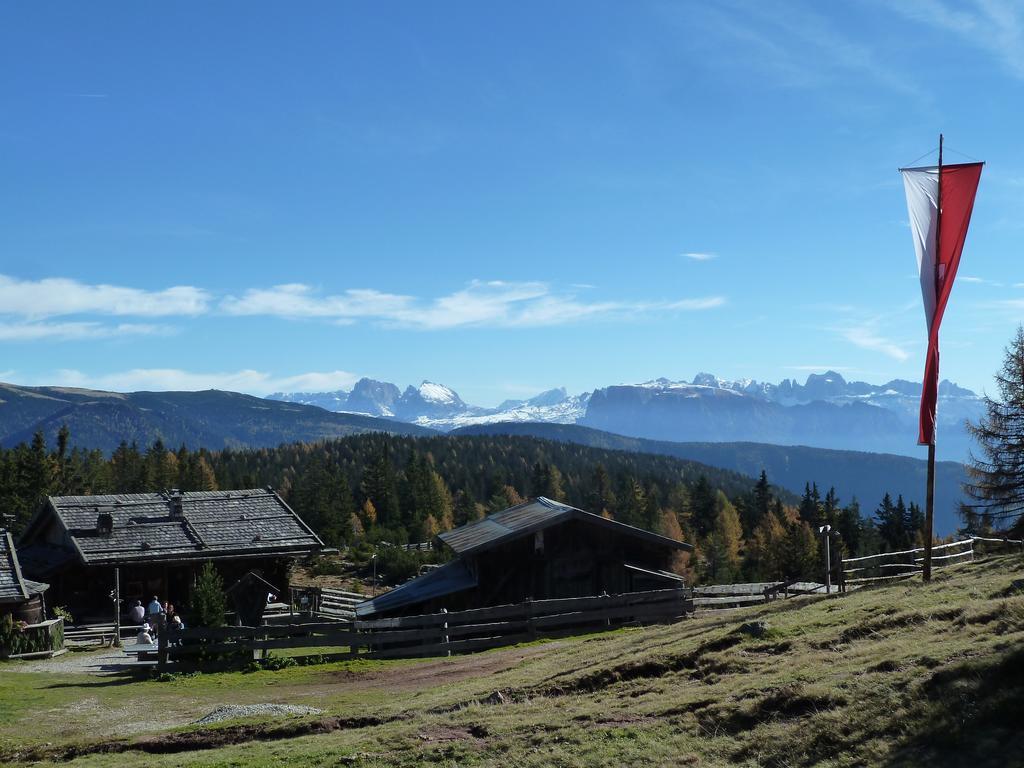 Pension Schlaneiderhof Meltina Esterno foto